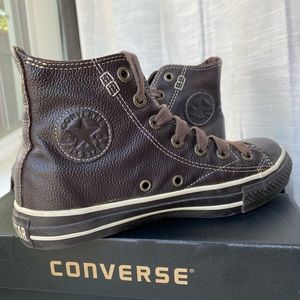 Converse 🤎 Leather Hi-Tops